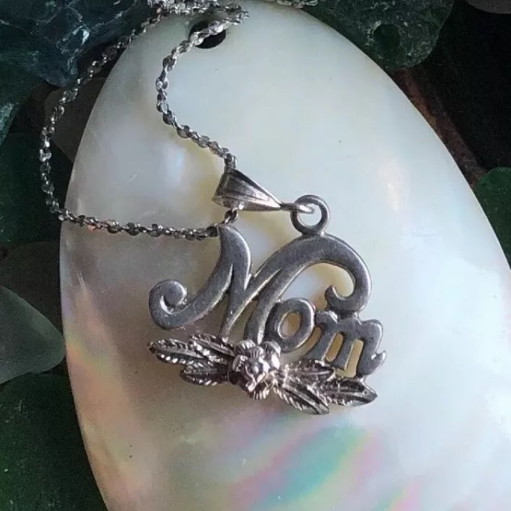 Sterling Silver “Mom” Floral Rose Delicate Pendant Chain 925